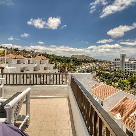 Penthouse With Magnificent Ocean Views, Jacuzzi, Pool, Nearby Beach In Tenerife South Apartment
