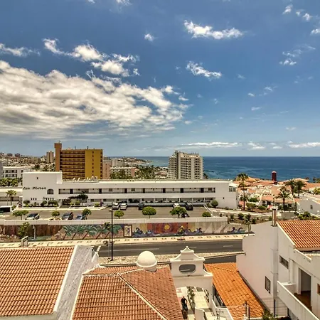 Apartment Penthouse With Magnificent Ocean Views, Jacuzzi, Pool, Nearby Beach In Tenerife South