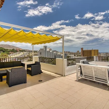 Apartment Penthouse With Magnificent Ocean Views, Jacuzzi, Pool, Nearby Beach In Tenerife South *