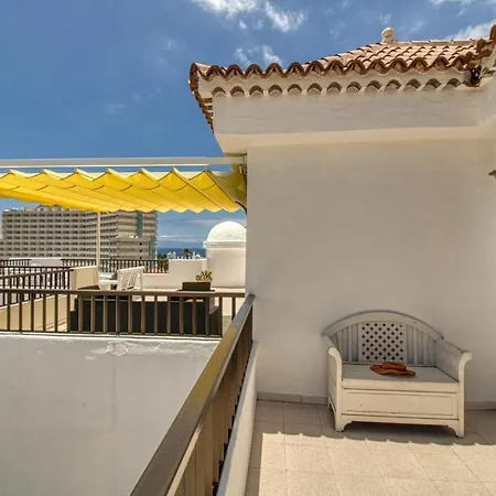 Apartment Penthouse With Magnificent Ocean Views, Jacuzzi, Pool, Nearby Beach In Tenerife South *