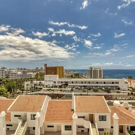Penthouse With Magnificent Ocean Views, Jacuzzi, Pool, Nearby Beach In Tenerife South