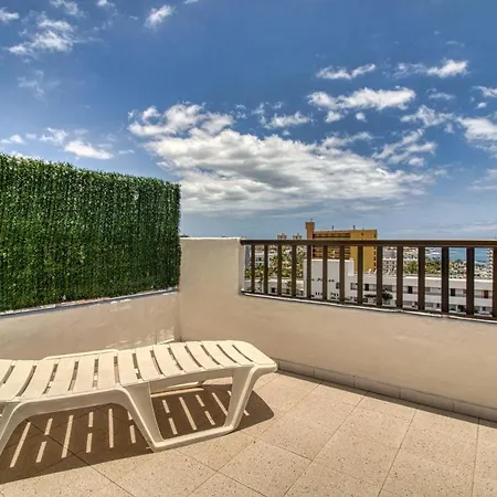 Penthouse With Magnificent Ocean Views, Jacuzzi, Pool, Nearby Beach In Tenerife South *